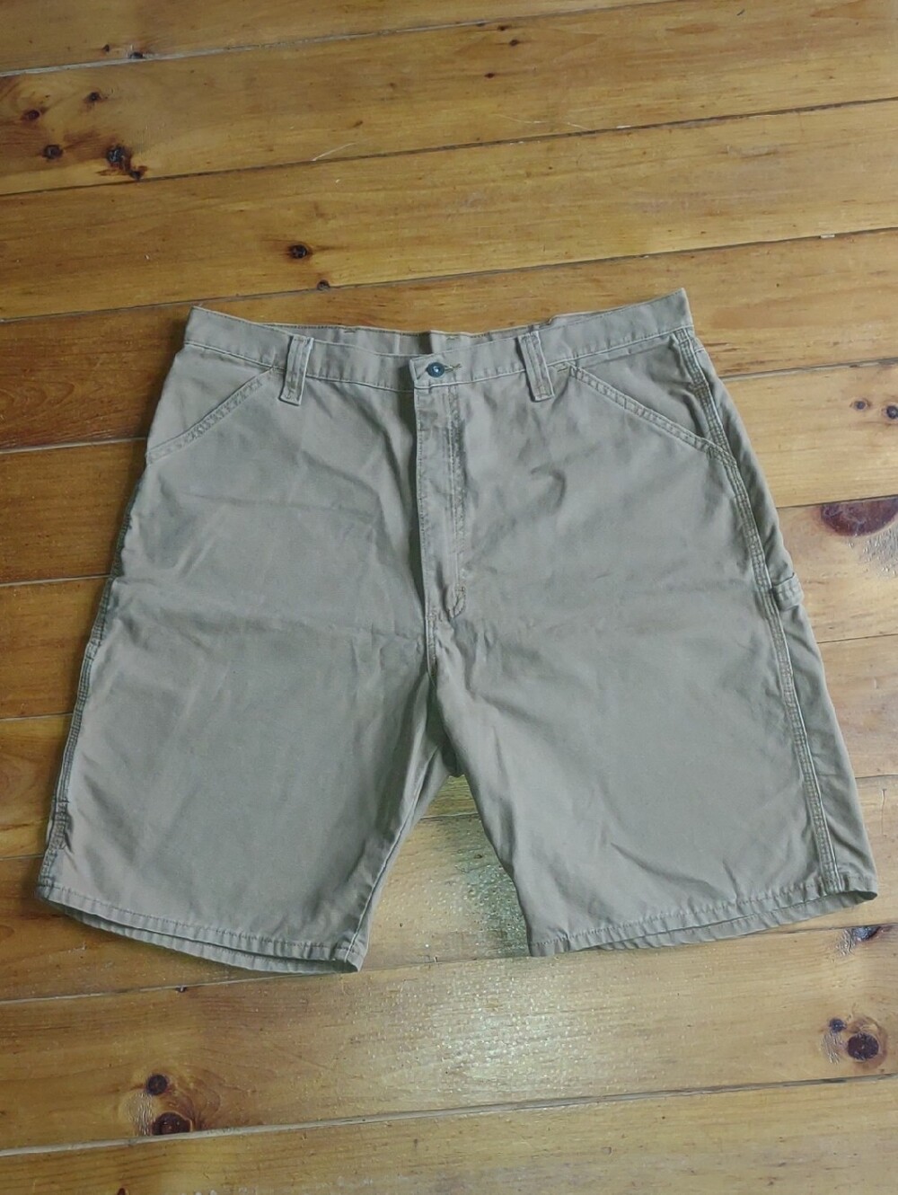 Wrangler Men's Tan Casual Cotton Shorts With Pockets